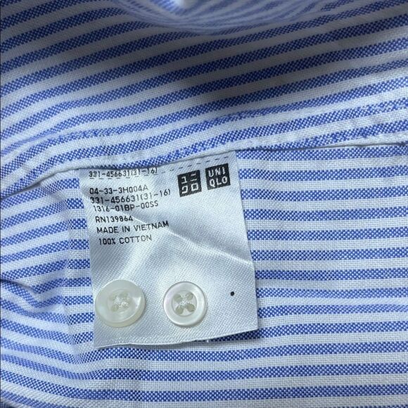 Uniqlo Men's Light Blue Striped Button Down Shirt - Picture 4 of 5